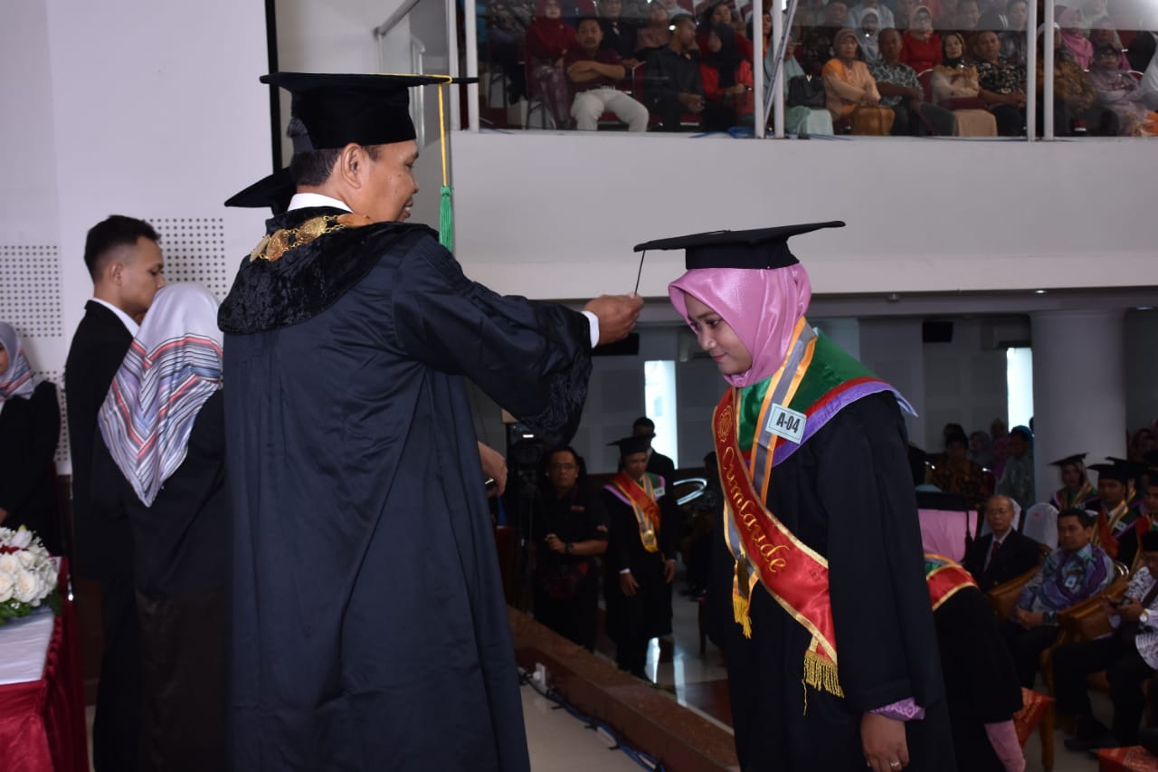 Acara Wisuda UPY: 42% Wisudawan Meraih Cumlaude
