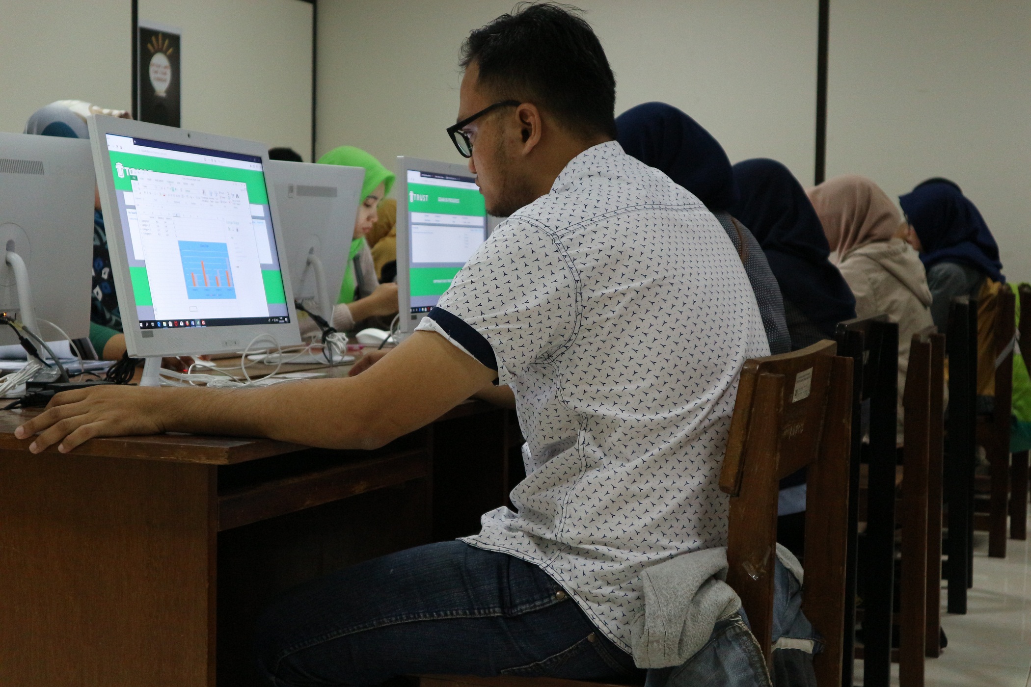 Meningkatkan Peluang Karir Profesional Melalui Pelatihan Sertifikasi Action Program Microsoft Office