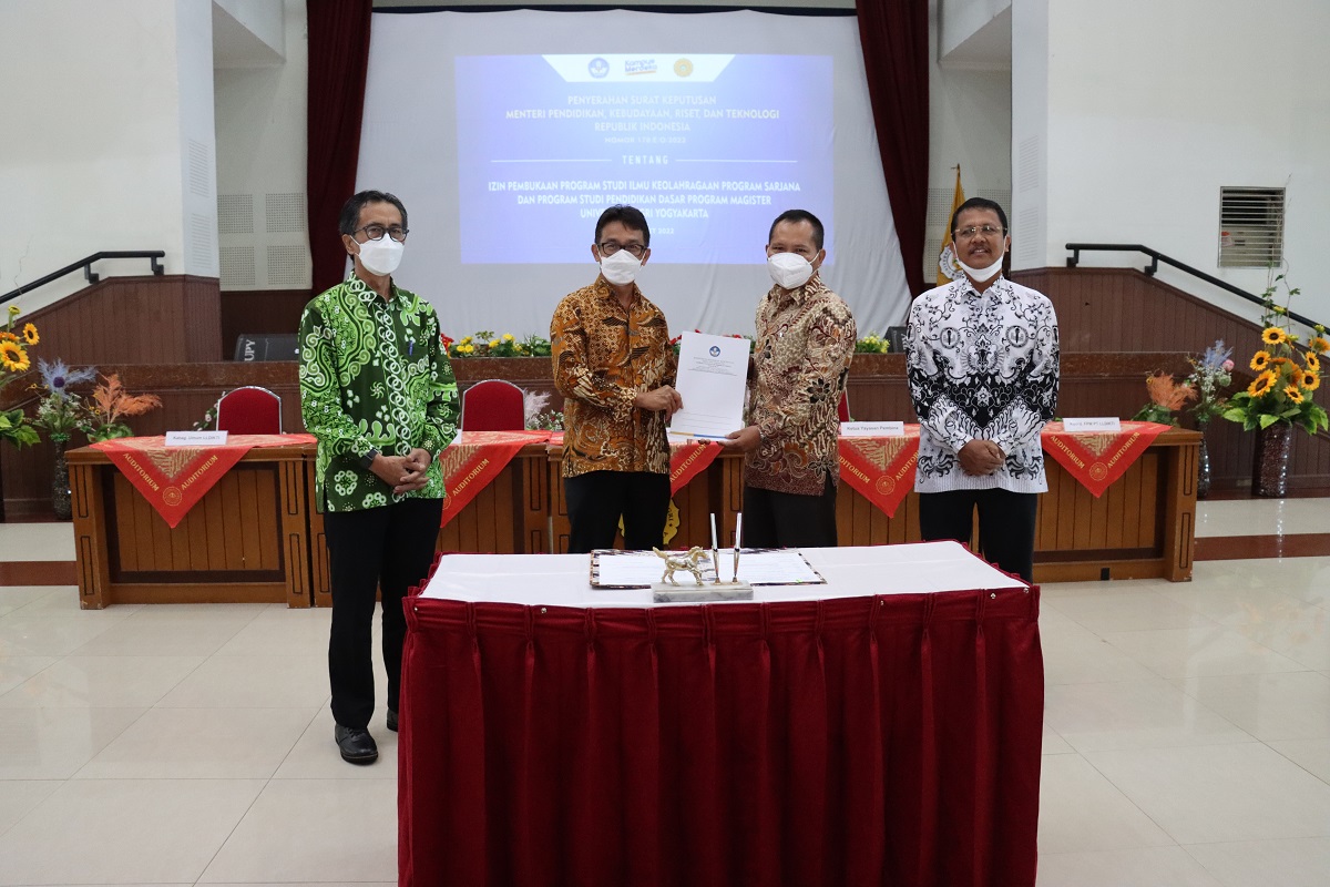 UPY Terima 2 SK Prodi Ilmu Keolahragaan (S1) dan Dikdas (S2)